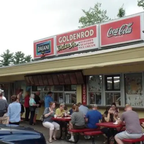 An Amazing Iconic Seafood & Ice Cream The Goldenrod Restaurant Manchester NH!