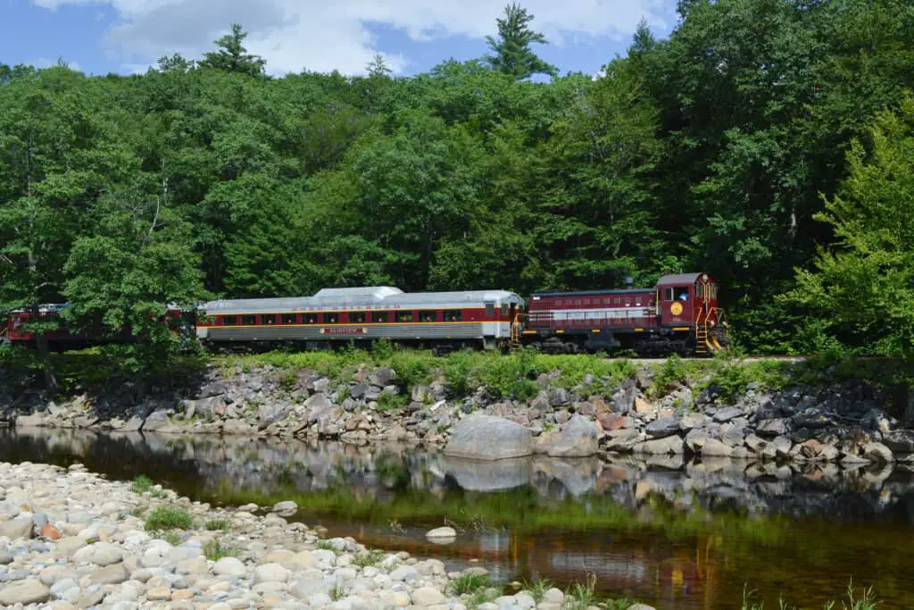 hobo and winnipesaukee scenic railroad