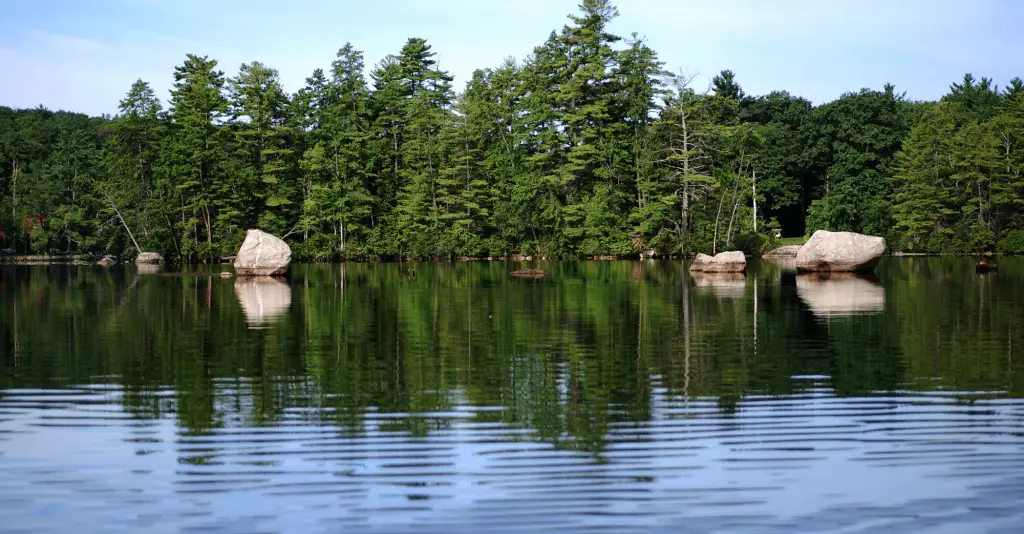 pawtuckaway lake